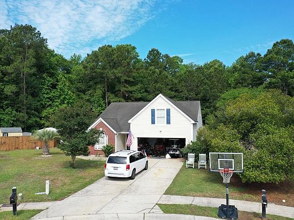 2nd image of 1109 Breezeway Cir