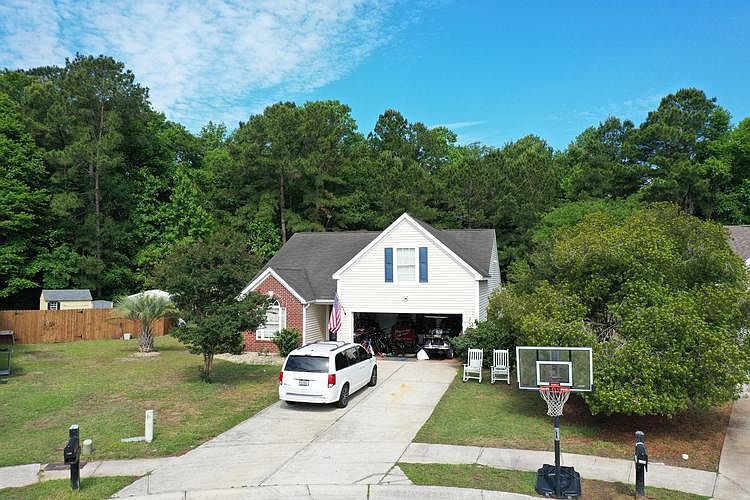1st image of 1109 Breezeway Cir