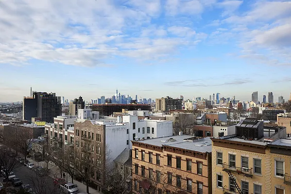 Sold by Warburg | media 14