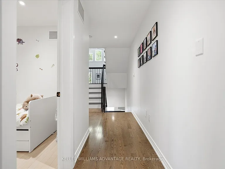 40 Sarah Ashbridge Ave #MAIN — Photo 21