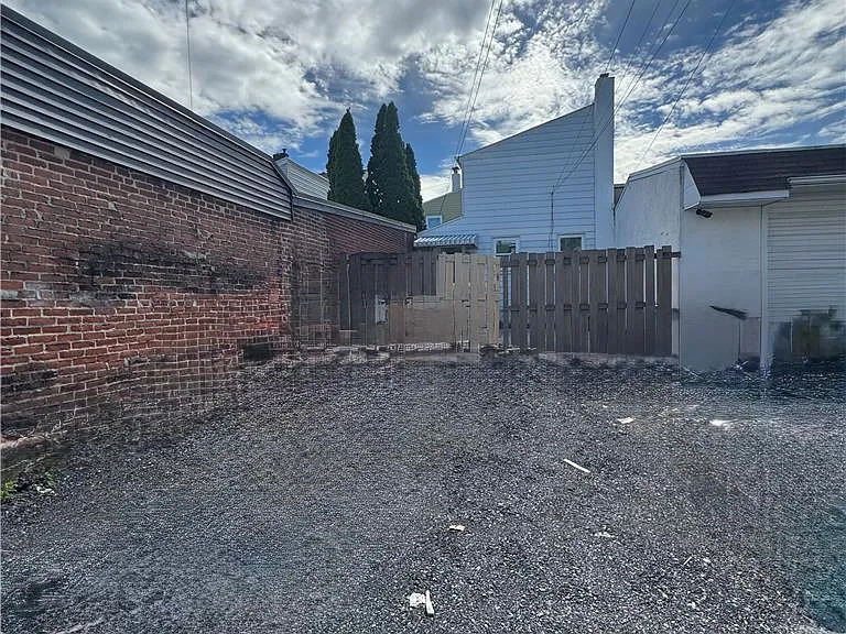635 N Lumber St — Photo 15