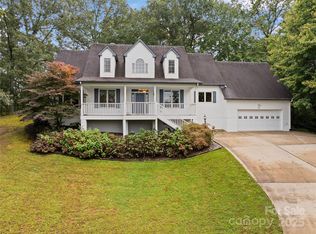 23 Clear Vista Dr, Asheville, NC 28805