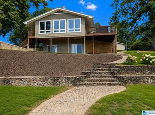 100 Camelot Ln, Talladega, AL 35160