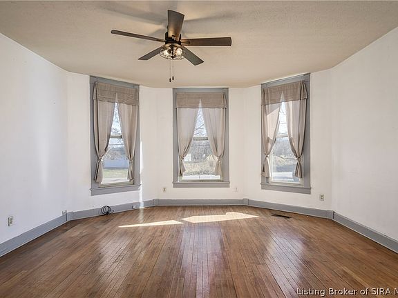 3rd image of 211 W Main Street