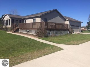 1051 Isabella Vista Dr, Lake Isabella, MI