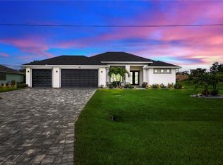 165 Antis Dr, Rotonda West, FL 33947