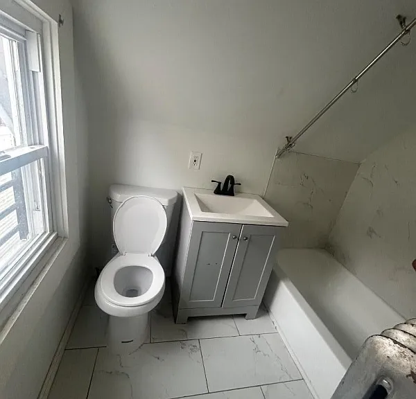 48-50 Cedar Ave #3 — Photo 3