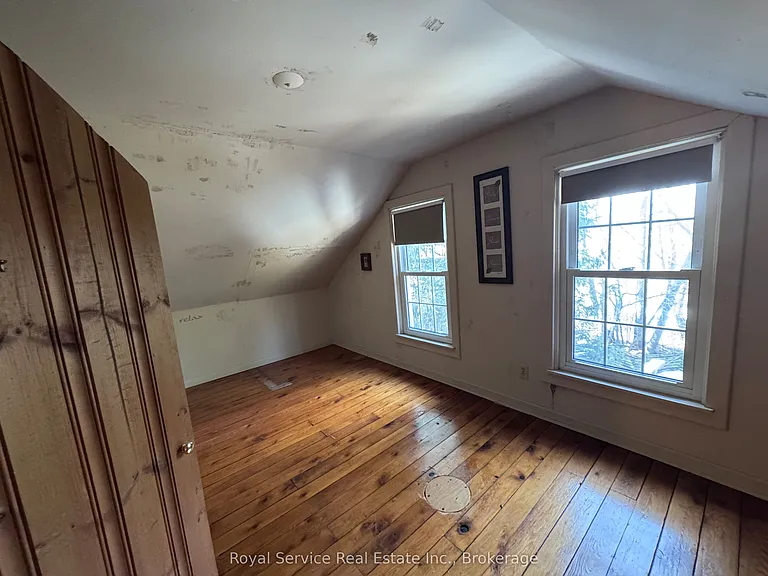 712 12th Line W — Photo 24