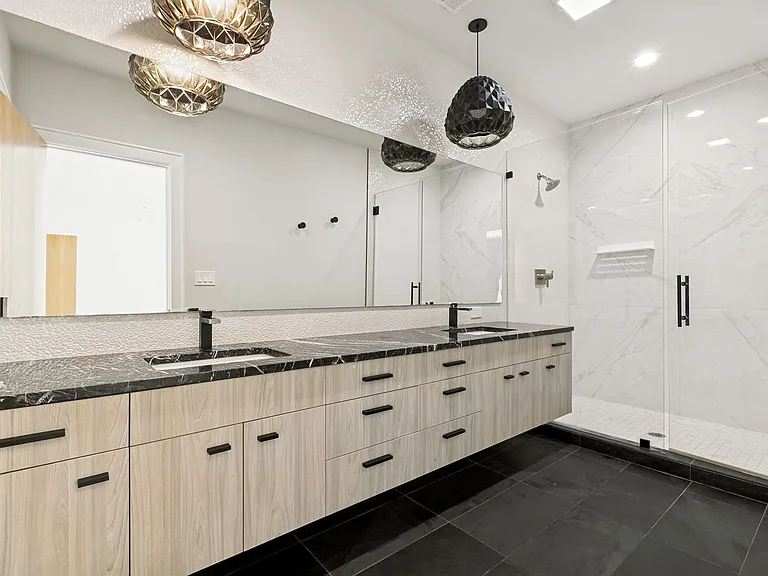310 Clay St #12 — Photo 25