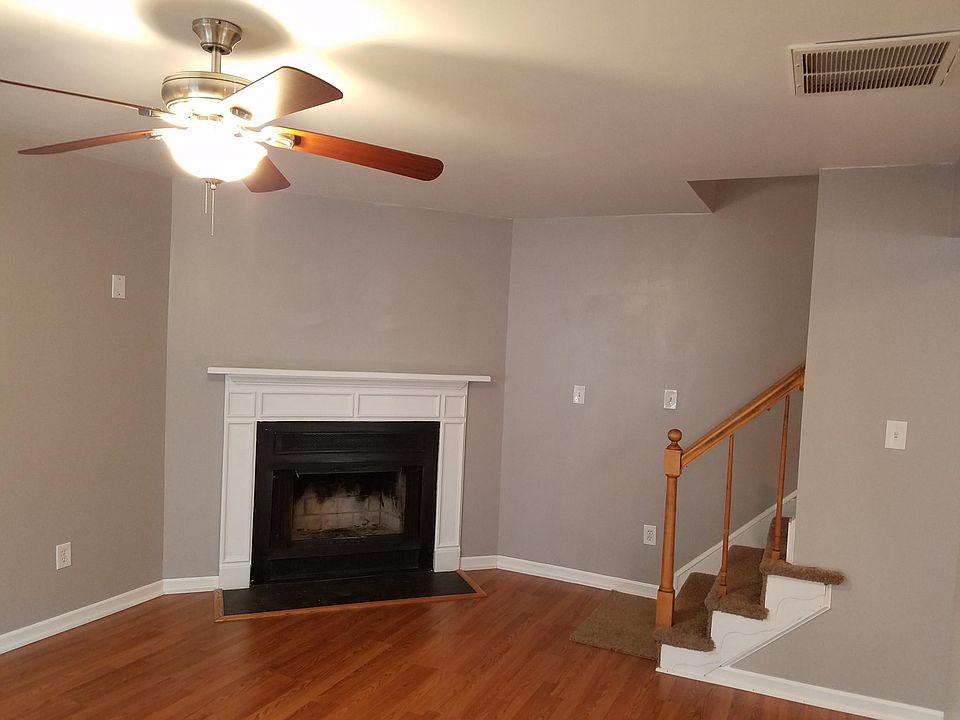 1st image of 306 Thorncliff Dr