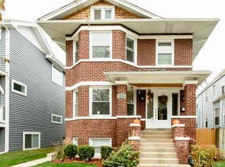 1167 S Humphrey Ave, Oak Park, IL 60304