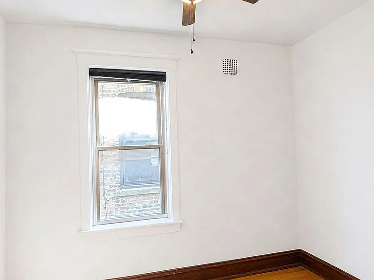 2322 W Walton St #2 — Photo 7