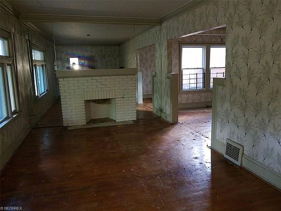 2nd image of 3712 E 110th St