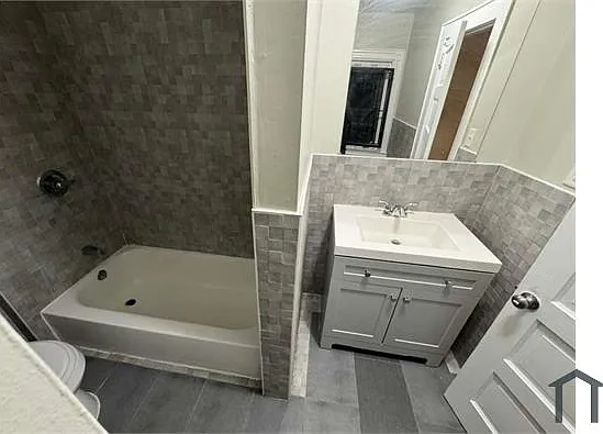 78 N 19th St #2 — Photo 4