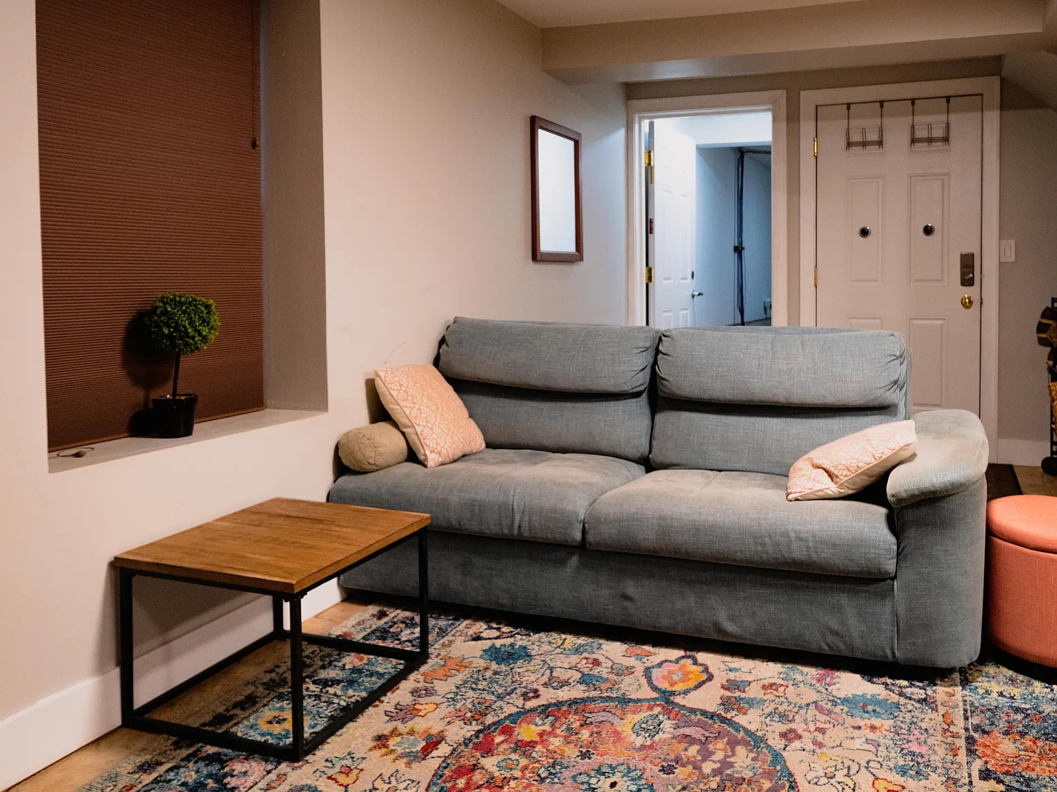 1 bed, 700 sqft, $1,600 — Photo 3