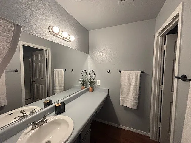 969 W Kenwood Ave #B — Photo 15
