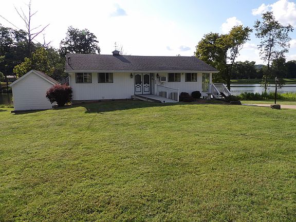 3rd image of 400 Whippoorwill Ln