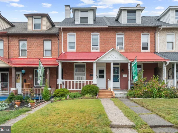 403 1st Ave, Phoenixville, PA 19460