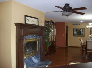 9 Forest Rdg, Springfield, IL 62712