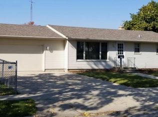8734 17th Ave, Kenosha, WI 53143