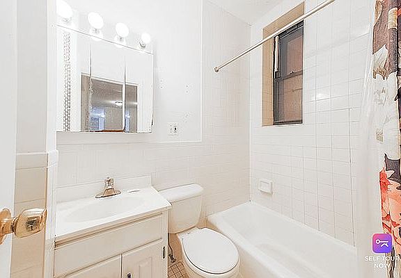 3rd image of 220 E 85th St APT 1W
