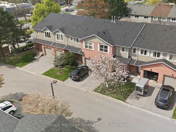 115 Avenue Rd Unit 26, Richmond Hill, ON L4C 9N2