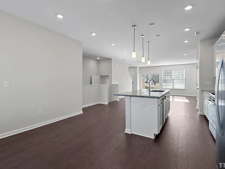 1206 Commack Dr — Photo 23