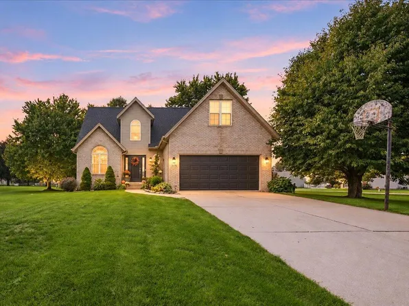 306 Heatherwood Dr, Valparaiso, IN 46383