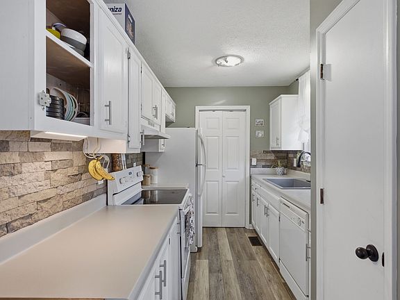 5th image of 1024 Lynndale Dr