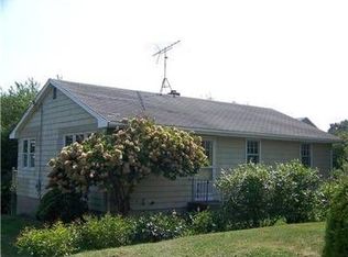 22 Goose Island Rd, Narragansett, RI 02882