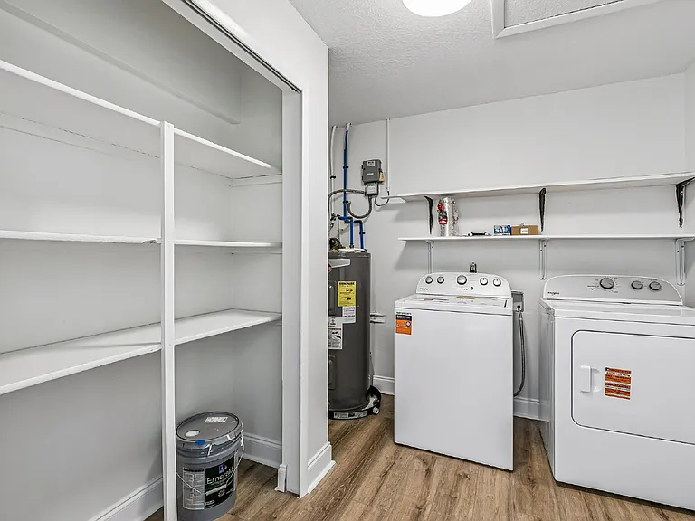 2774 Seahorse Ct — Photo 15