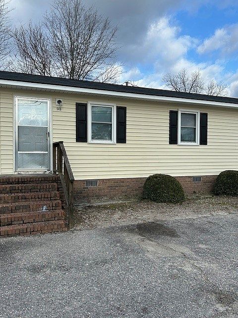 1st image of 908 Williford St #908