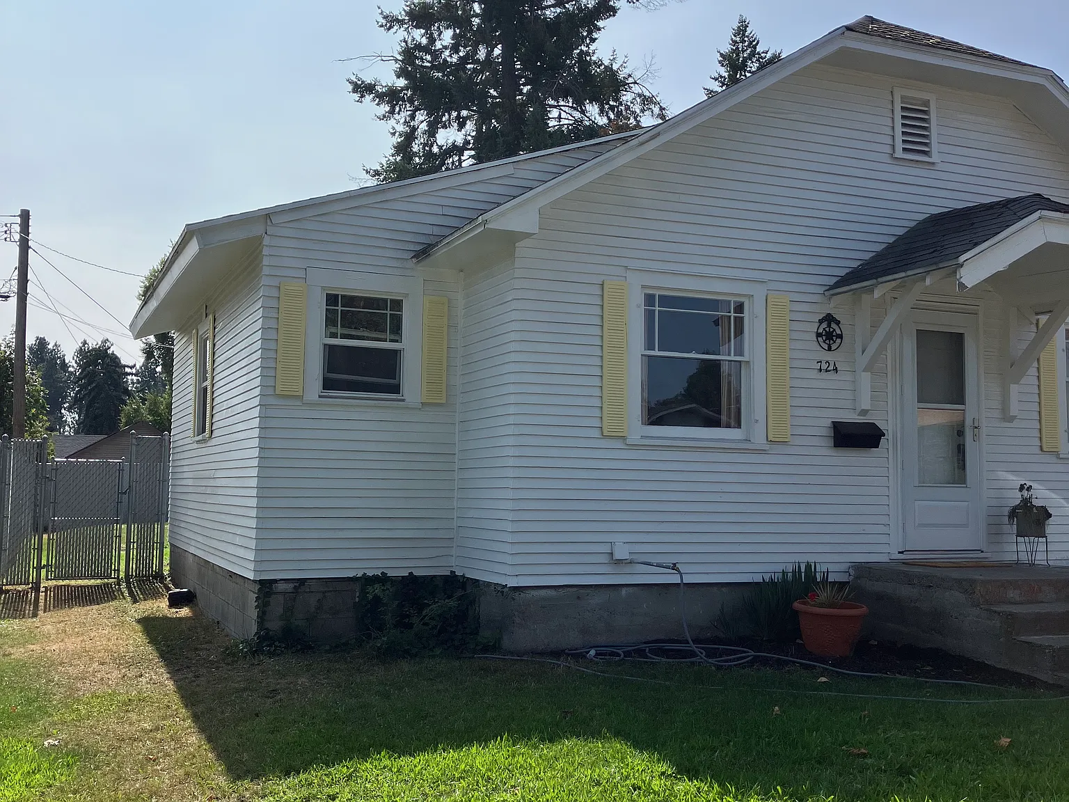 724 E Broad Ave — Photo 2