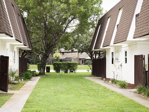 2nd image of 7823 Tam Oshanter Boulevard #7823