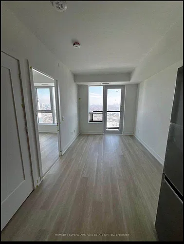 60 Central Park Dr Photo 1