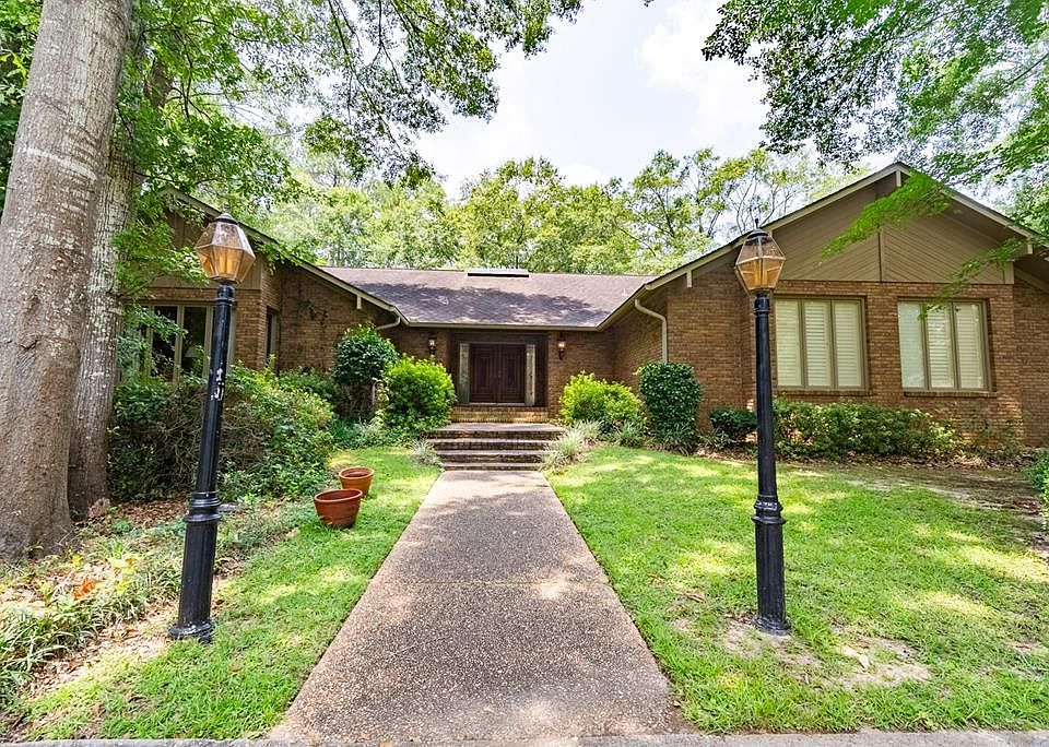 8 Foxchase Dr, Dothan, AL 36305 Zillow