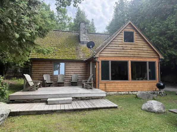 31755 E Tourist Rd, Drummond Island, MI 49726