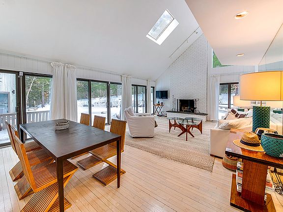 4th image of 669 Hands Creek Rd