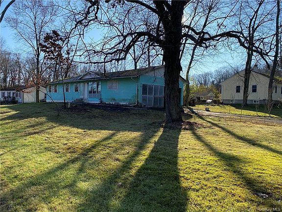 5th image of 49 Wickham Dr