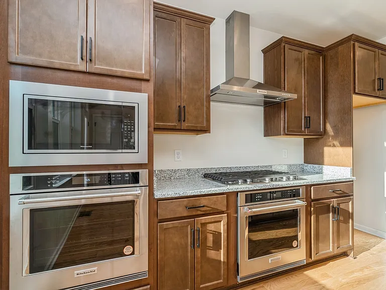 103 Vaughn Dr — Photo 12