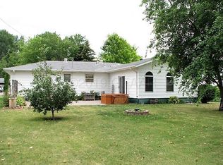 9507 11th Ave SW, Cavalier, ND 58220