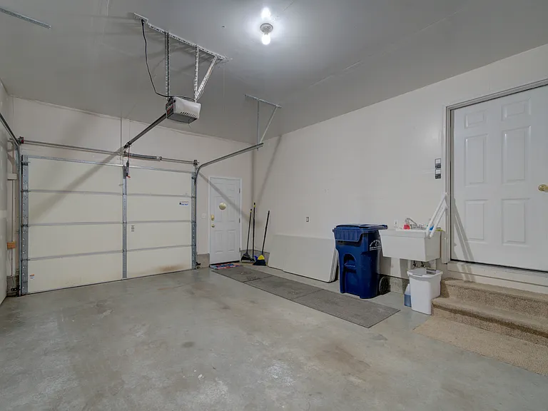 402 S Yellowstone Ave #1 — Photo 10