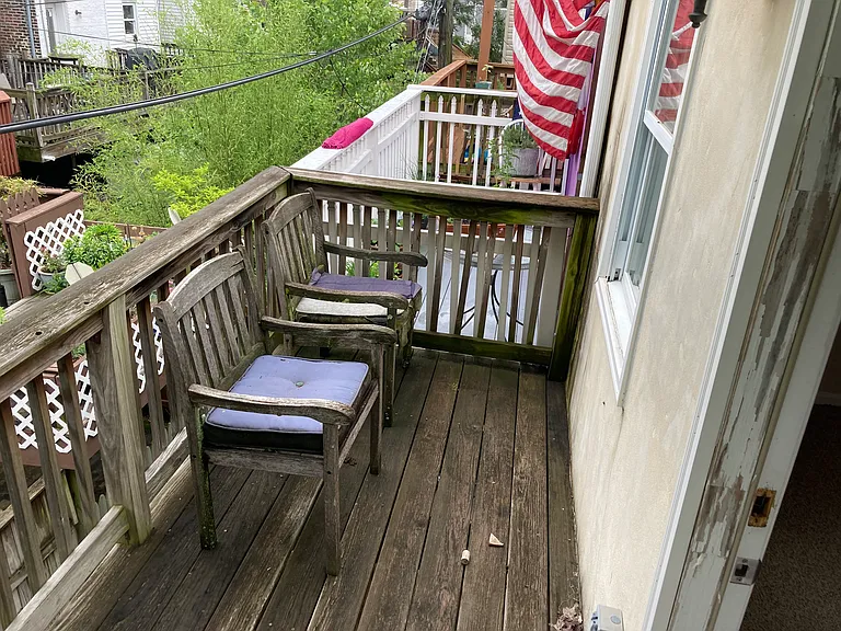 1605 Olive St — Photo 8