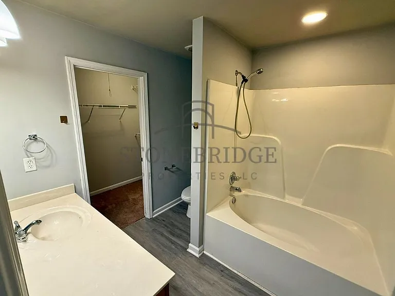 133 Danbury Ln — Photo 10