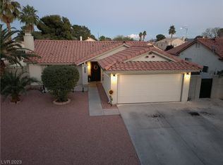 8218 Palmada Dr, Las Vegas, NV 89123