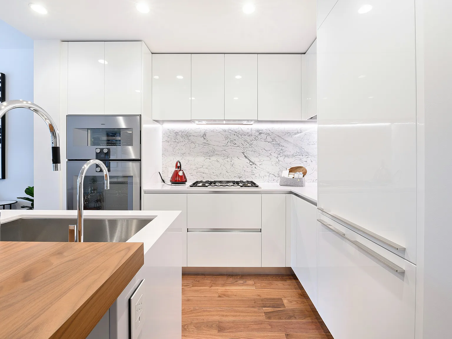 1 bed, 662 sqft, $3,200 — Photo 4