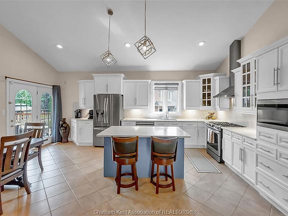 5th image of 45 Morning Glory Ln