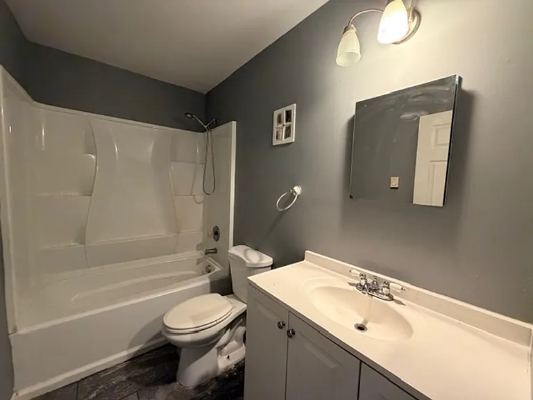 7326 Hazelcrest Dr — Photo 10