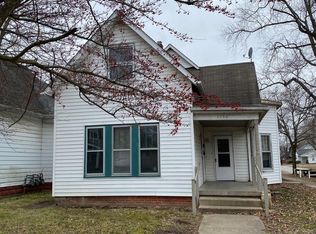 1132 Sycamore St #1/2, Columbus, IN 47201