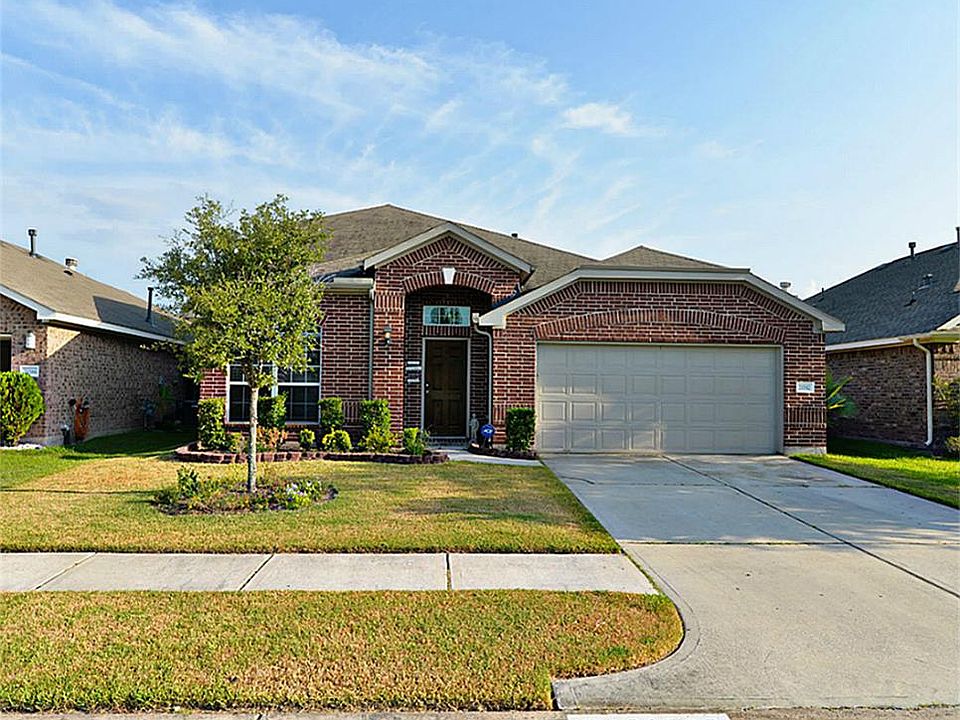 1st image of 21582 Kings Bend Dr